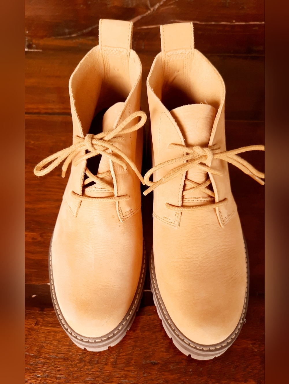 Timberland Courmayeur Valley Chukka Boots size 8-1/2